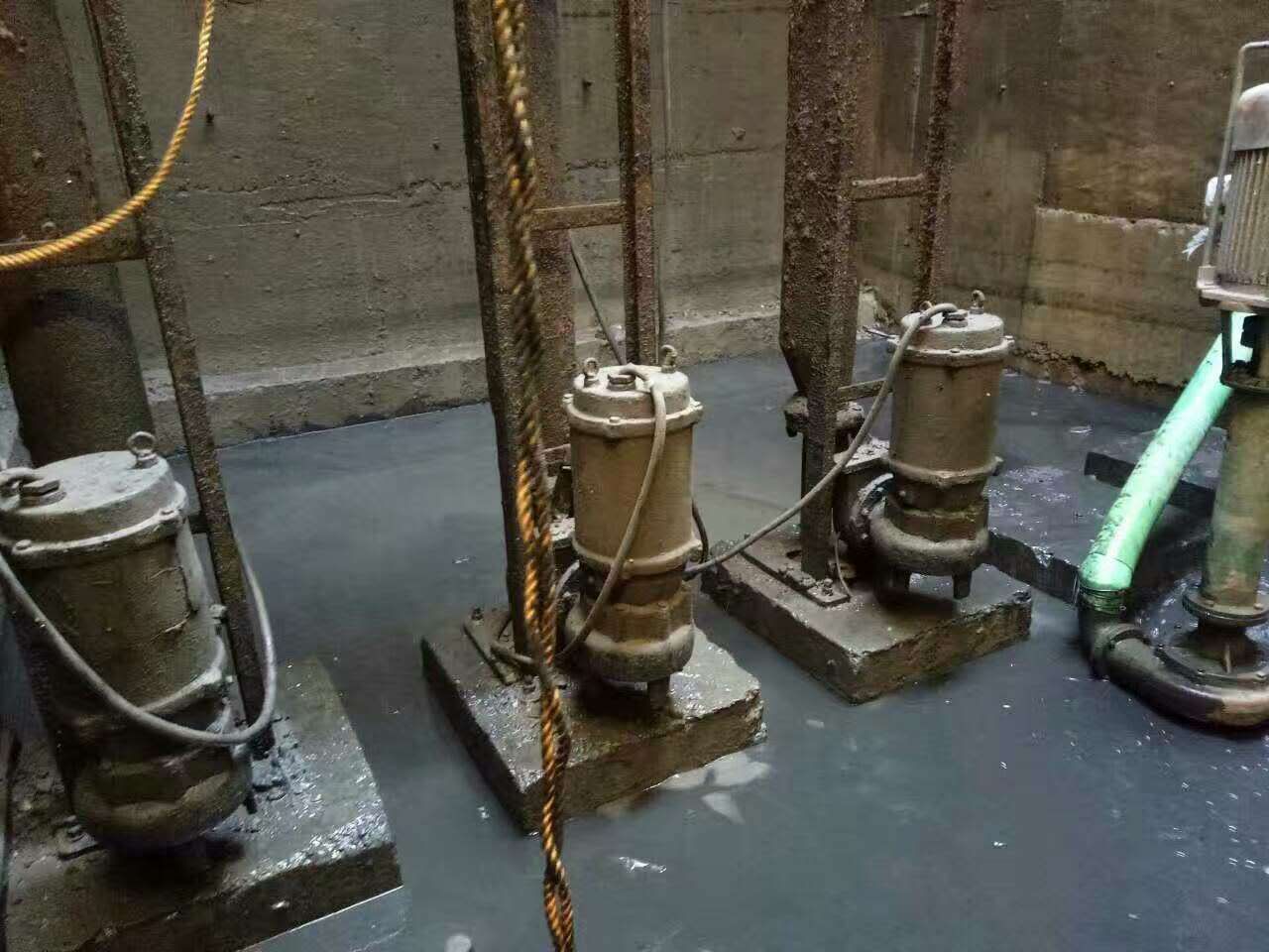 潼南污水池清理