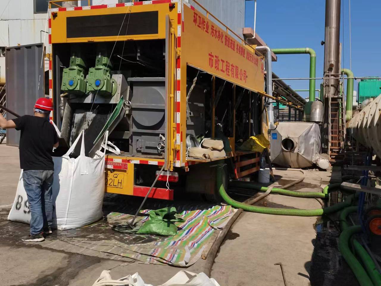 潼南淤泥压干处理